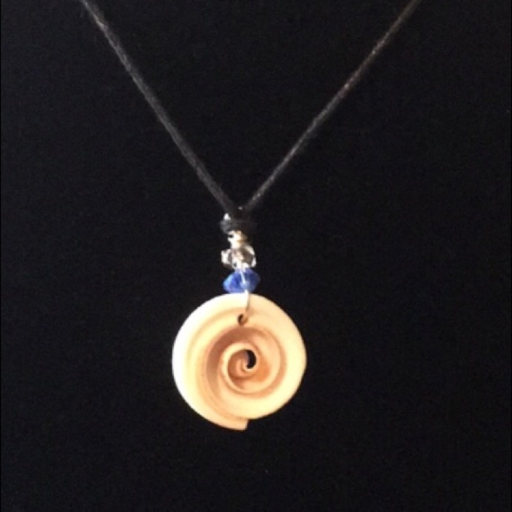 Shell π Choker - Picture 4 of 5